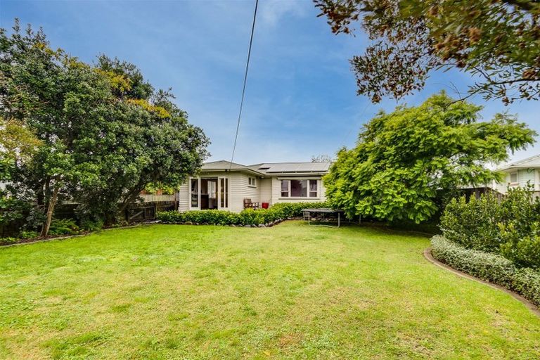 Photo of property in 500 Main North Road, Bay View, Napier, 4104