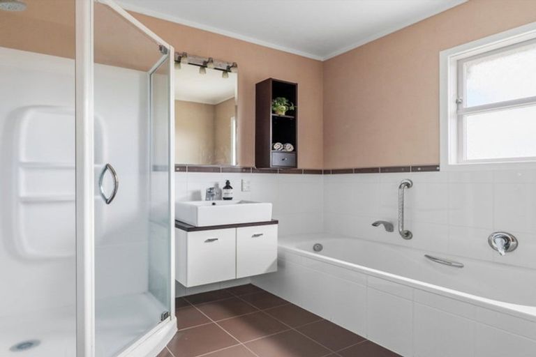 Photo of property in 90 Botanical Road, Tauranga South, Tauranga, 3112