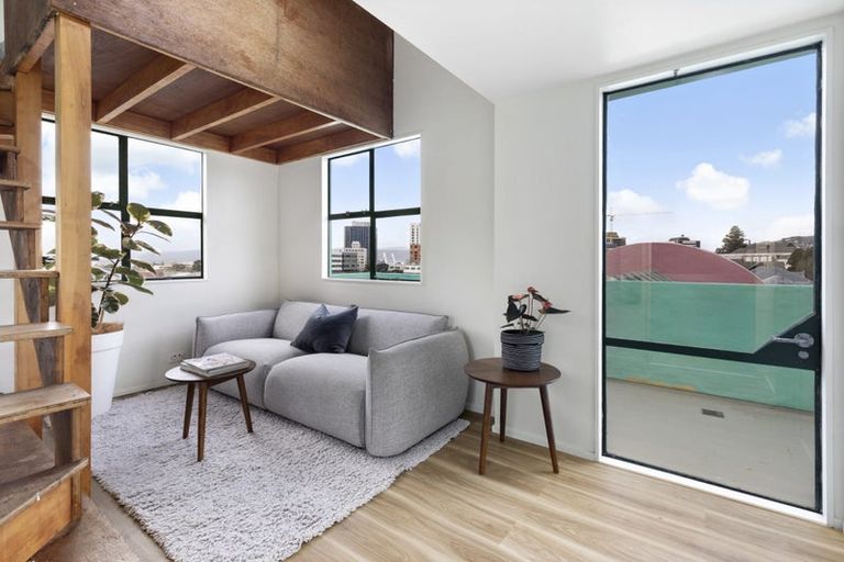 Photo of property in 175 Grant Road, Thorndon, Wellington, 6011