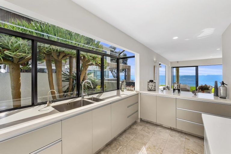 Photo of property in 1/15 Craig Road, Milford, Auckland, 0620