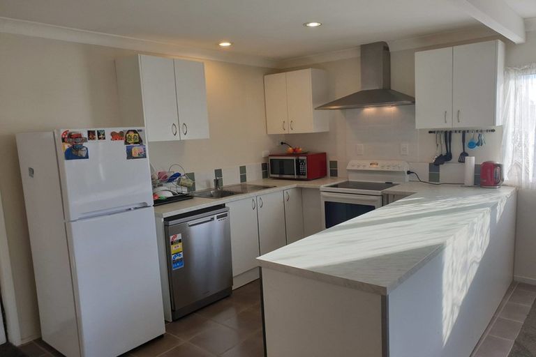 Photo of property in 1 Harrington Road, Henderson, Auckland, 0610