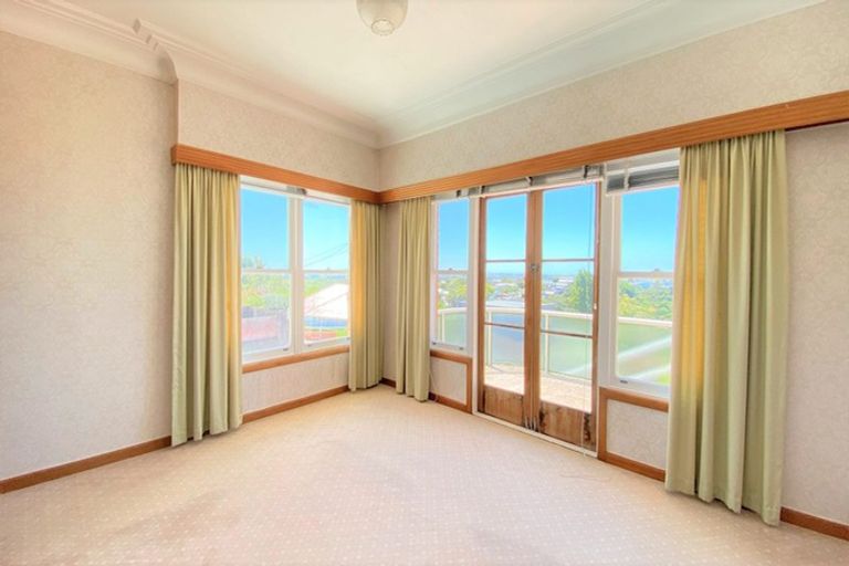 Photo of property in 57 Exmouth Road, Northcote, Auckland, 0627