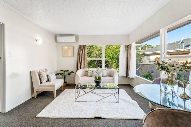 Photo of property in 2/53 Richards Avenue, Forrest Hill, Auckland, 0620