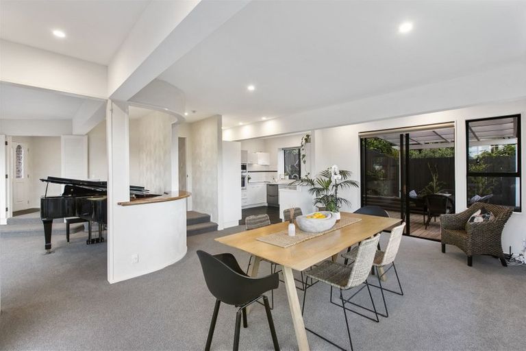 Photo of property in 2/77 East Coast Road, Castor Bay, Auckland, 0620