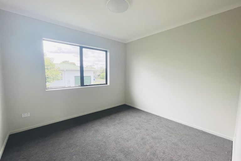Photo of property in 6a Melleray Place, Randwick Park, Auckland, 2105