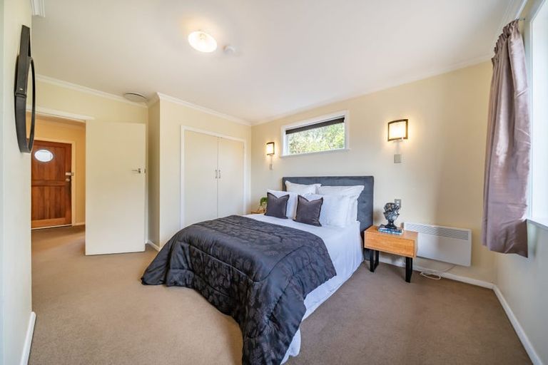 Photo of property in 10 Vista Crescent, Maoribank, Upper Hutt, 5018