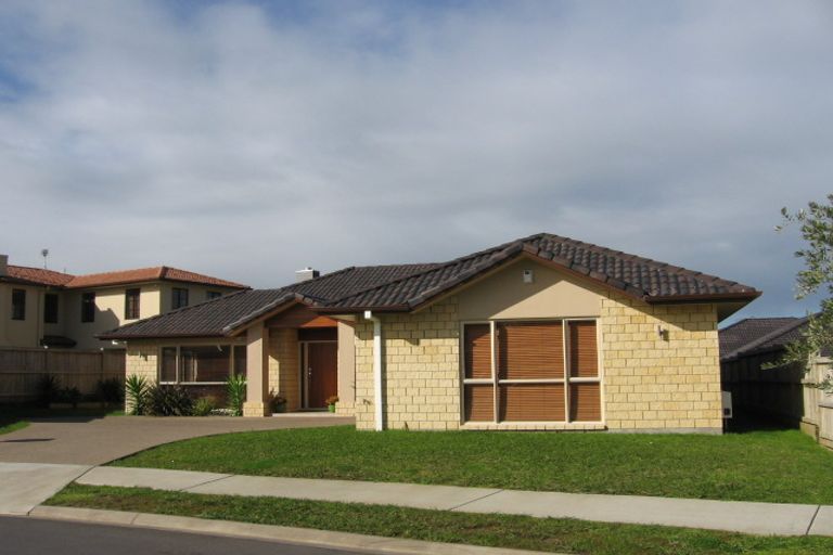 Photo of property in 9 Karson Place, Flat Bush, Auckland, 2016