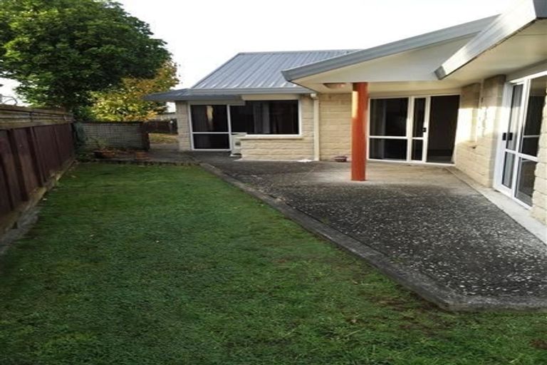 Photo of property in 13a Upham Crescent, Taradale, Napier, 4112