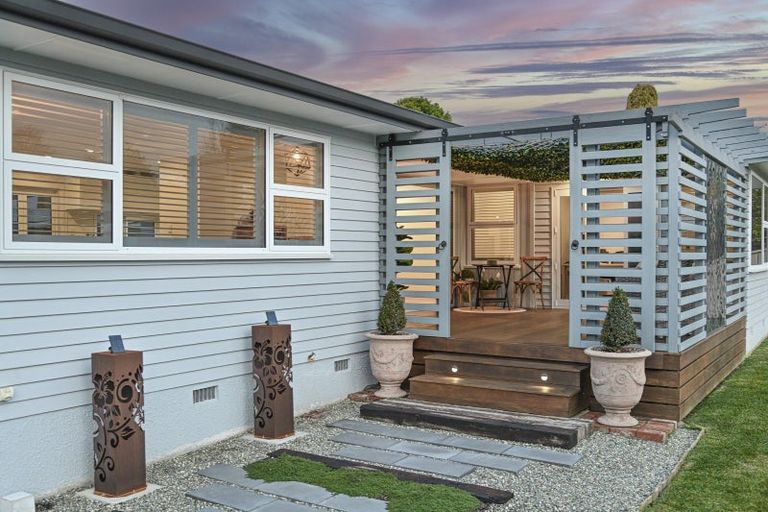 Photo of property in 3 James Cook Street, Havelock North, 4130