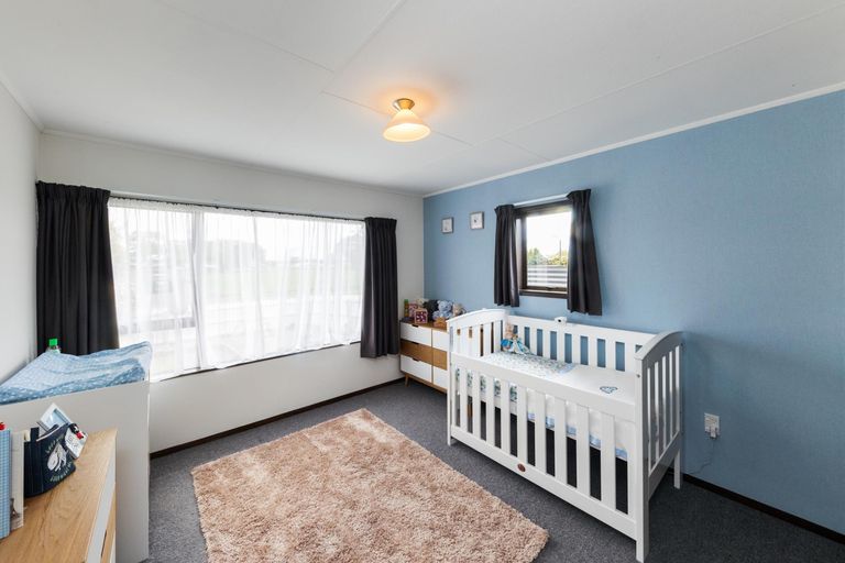Photo of property in 64 Herbert Avenue, Cloverlea, Palmerston North, 4412