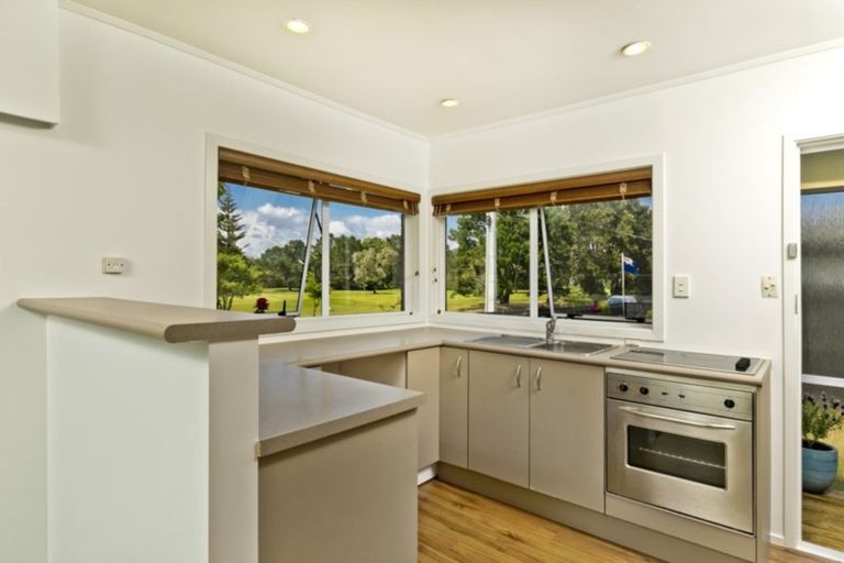 Photo of property in 1/24 Seabreeze Road, Narrow Neck, Auckland, 0624