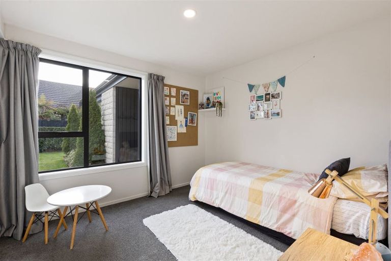 Photo of property in 44 Karnak Crescent, Russley, Christchurch, 8042