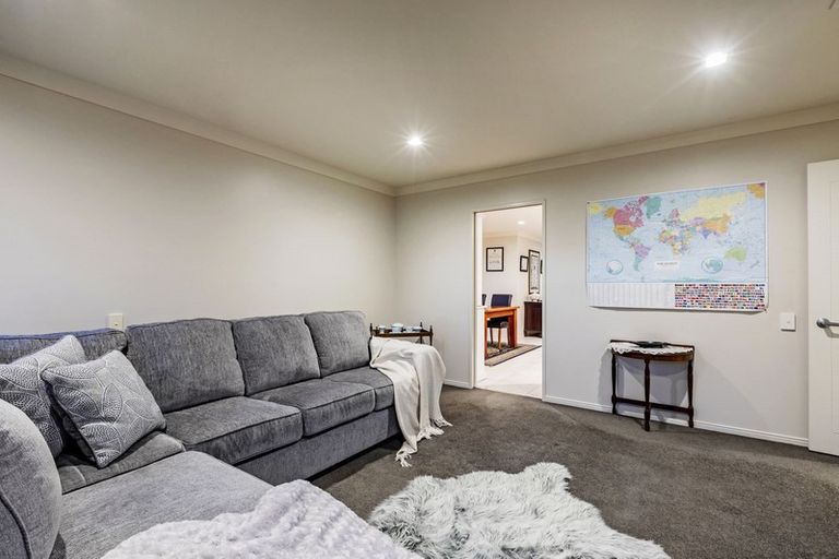 Photo of property in 82 Oakway Drive, Schnapper Rock, Auckland, 0632