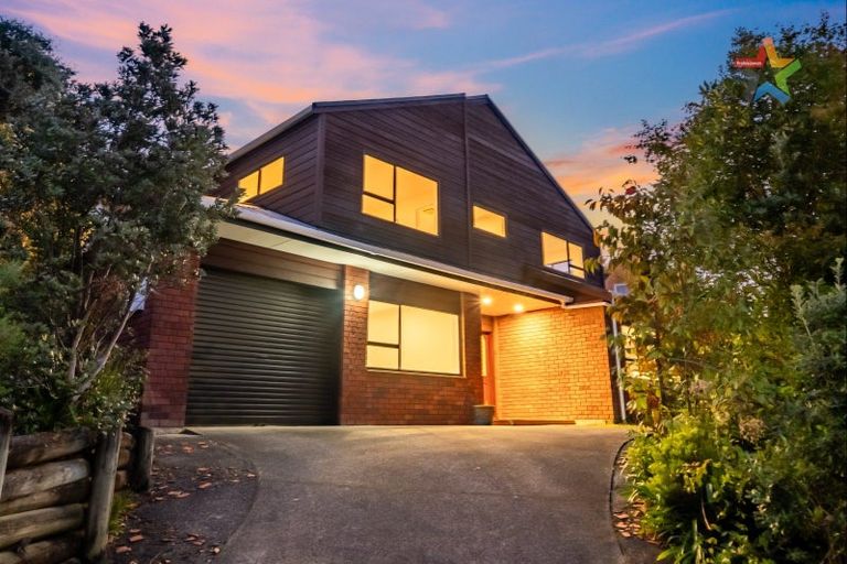 Photo of property in 14 Shackle Lane, Whitby, Porirua, 5024