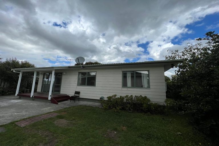 Photo of property in 3 Poinsettia Place, Henderson, Auckland, 0610