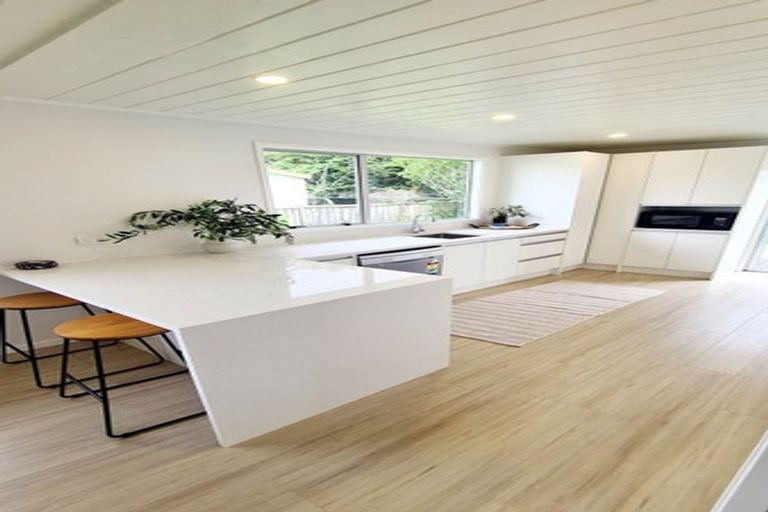 Photo of property in 49 Riverside Road, Orewa, 0931