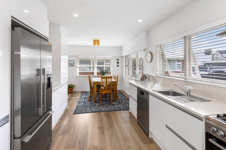 Photo of property in 121 Wallace Road, Mangere Bridge, Auckland, 2022