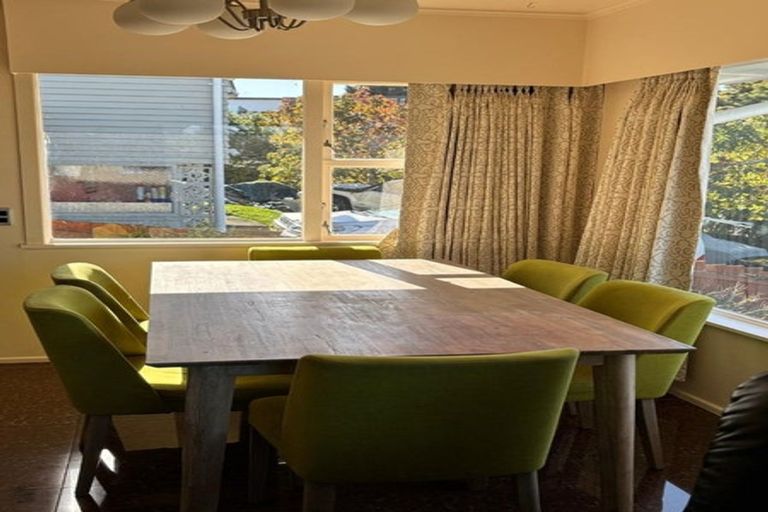 Photo of property in 99 Stottholm Road, Titirangi, Auckland, 0604