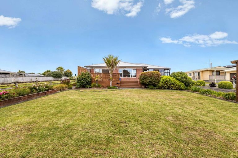 Photo of property in 48 Tapu Road, Huapai, Kumeu, 0810