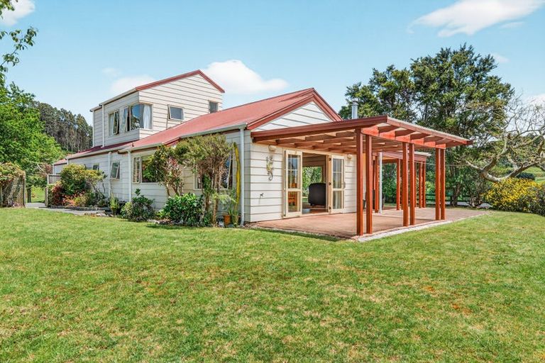 Photo of property in 30 Ramsay Drive, Acacia Bay, Taupo, 3385