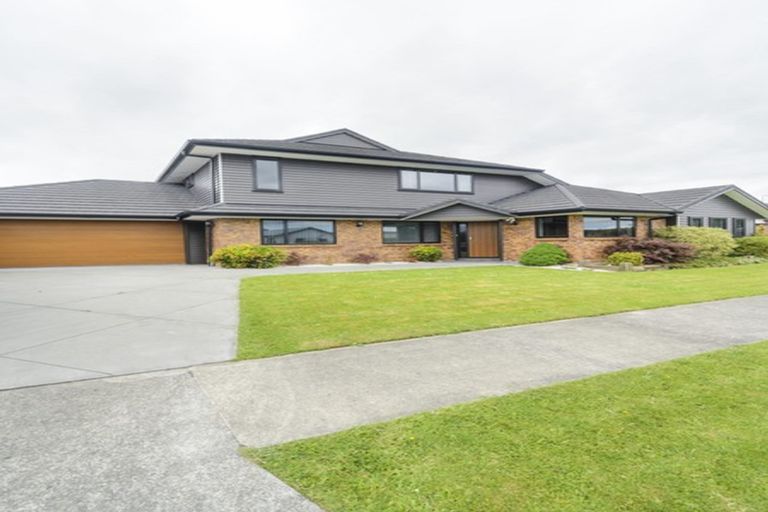Photo of property in 14 Pegasus Place, Kelvin Grove, Palmerston North, 4414