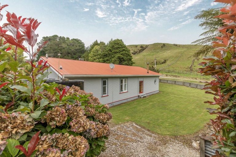 Photo of property in 1344 Ngapaeruru Road, Te Uri, Dannevirke, 4973