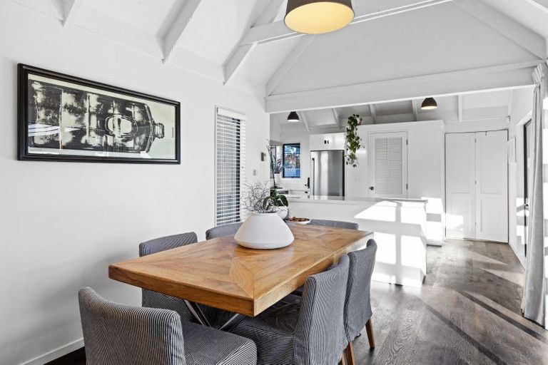 Photo of property in 5 Rush Place, Havelock North, 4130