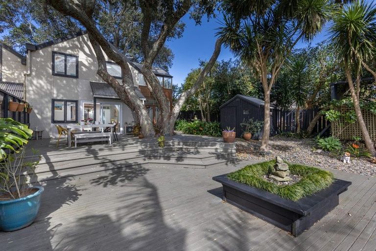 Photo of property in 1/7a Seaside Avenue, Waterview, Auckland, 1026