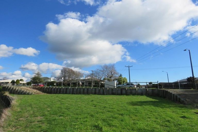 Photo of property in 337 Mangorei Road, Merrilands, New Plymouth, 4312