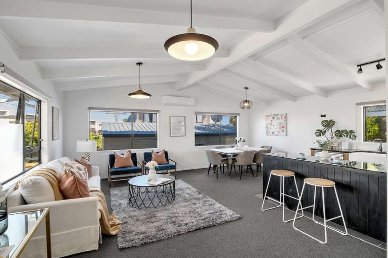Photo of property in 1/9 Titoki Street, Te Atatu Peninsula, Auckland, 0610
