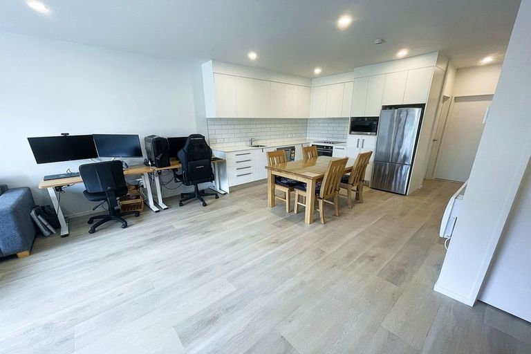 Photo of property in 102/25 Potter Avenue, Northcote, Auckland, 0627