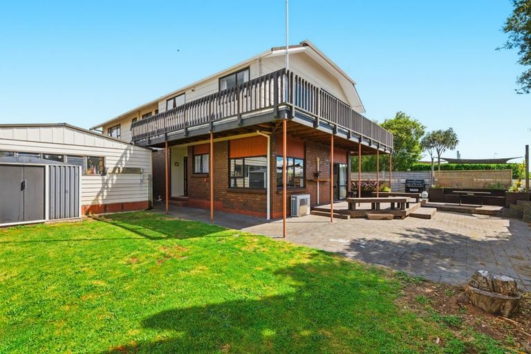 Photo of property in 2 Kempton Place, Richmond Heights, Taupo, 3330