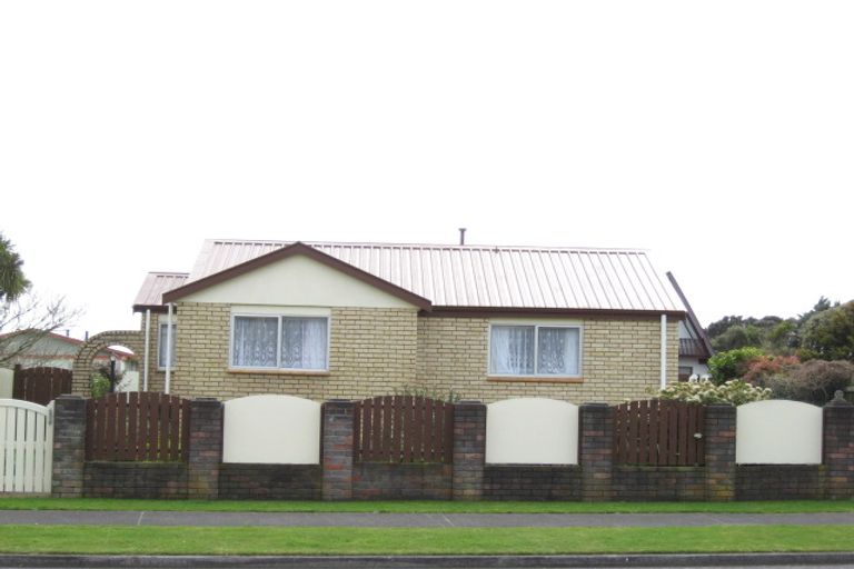 Photo of property in 36 Glamis Avenue, Bell Block, New Plymouth, 4312