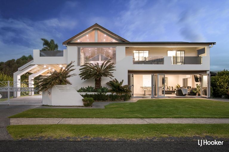 Photo of property in 19 Pio Road, Bowentown, Waihi Beach, 3177