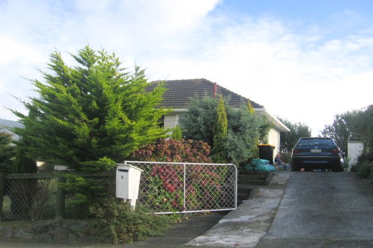 Photo of property in 1 Windley Street, Ranui, Porirua, 5024