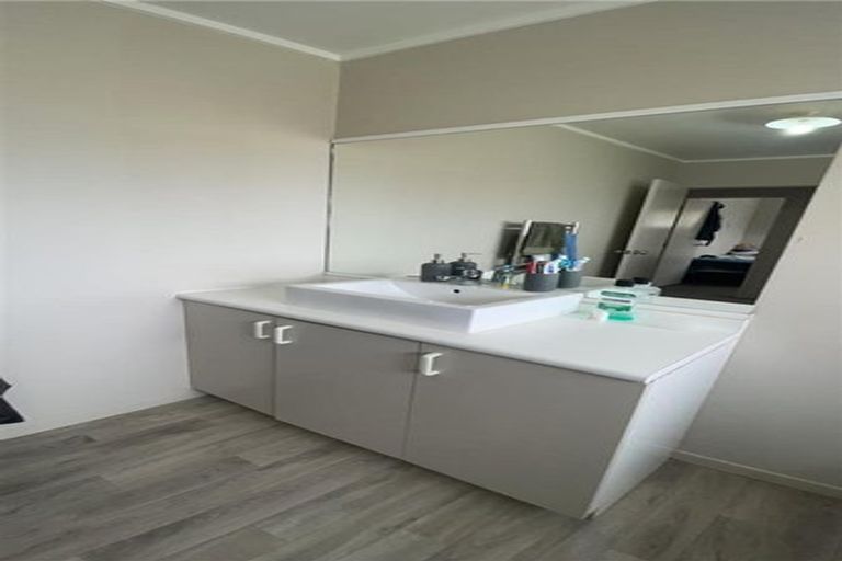 Photo of property in 28/24 Eastglen Road, Glen Eden, Auckland, 0602