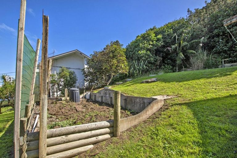 Photo of property in 53 Sea View Road, Baylys Beach, Dargaville, 0377