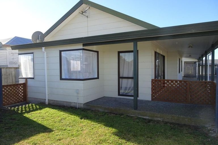 Photo of property in 114 Duchess Crescent, Mayfair, Hastings, 4122