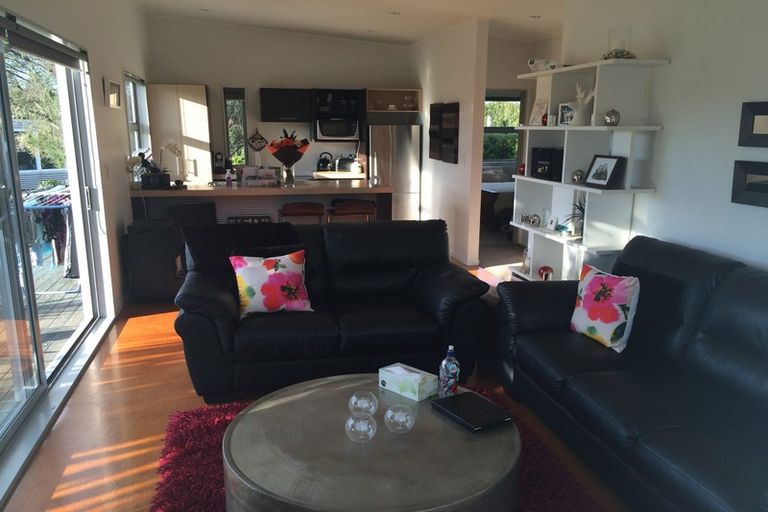 Photo of property in 163 Oraha Road, Kumeu, 0892