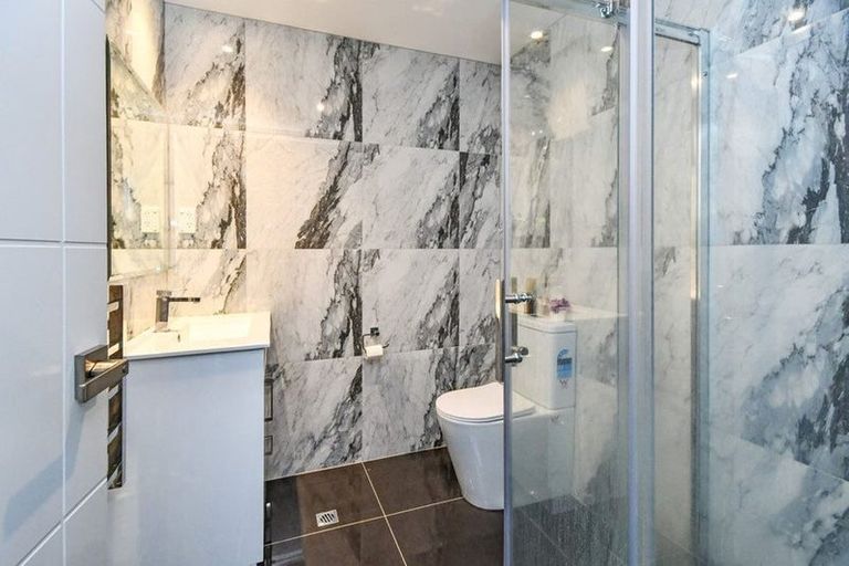 Photo of property in 125b Manuroa Road, Takanini, 2112