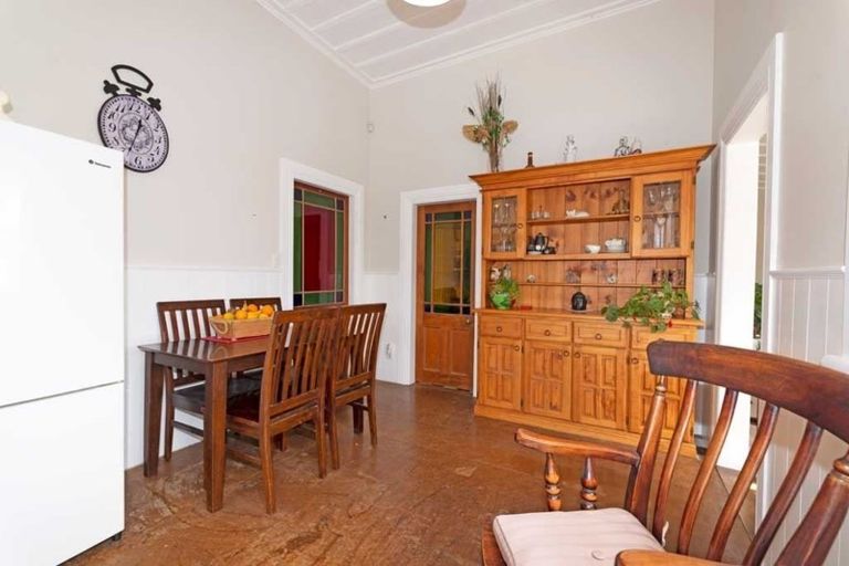 Photo of property in 51 Garfield Road, Helensville, 0800