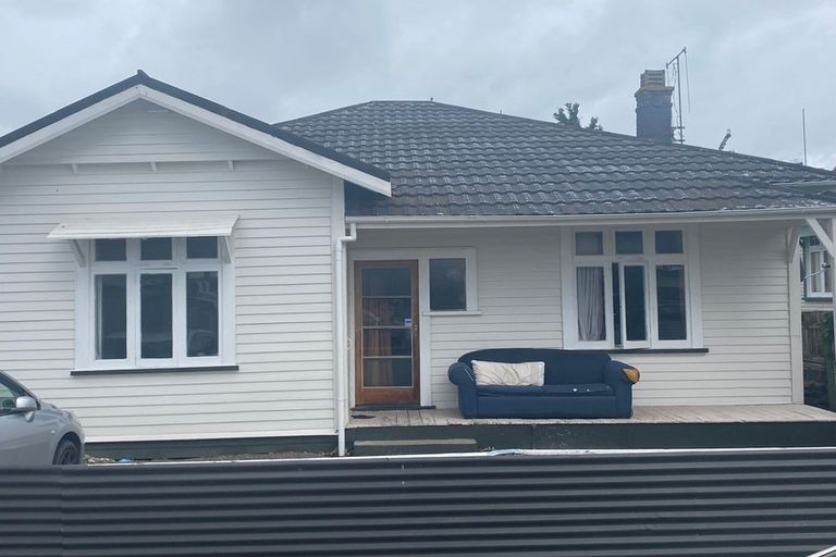 Photo of property in 22 Mcgiffert Street, Palmerston North, 4410