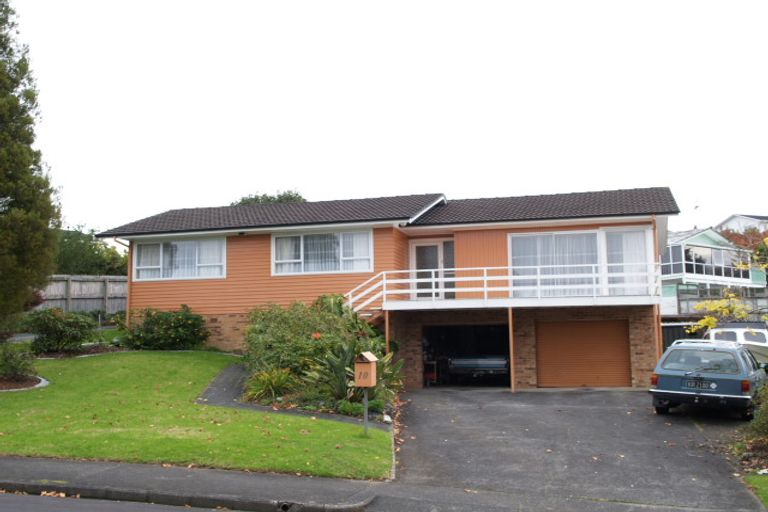 Photo of property in 10 Judkins Crescent, Cockle Bay, Auckland, 2014