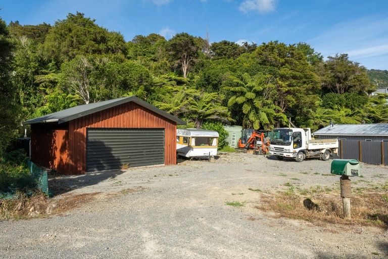 Photo of property in 758 Queen Charlotte Drive, Havelock, Picton, 7281