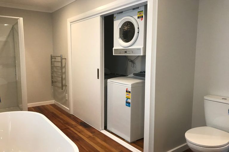 Photo of property in 51 High Street, Island Bay, Wellington, 6023