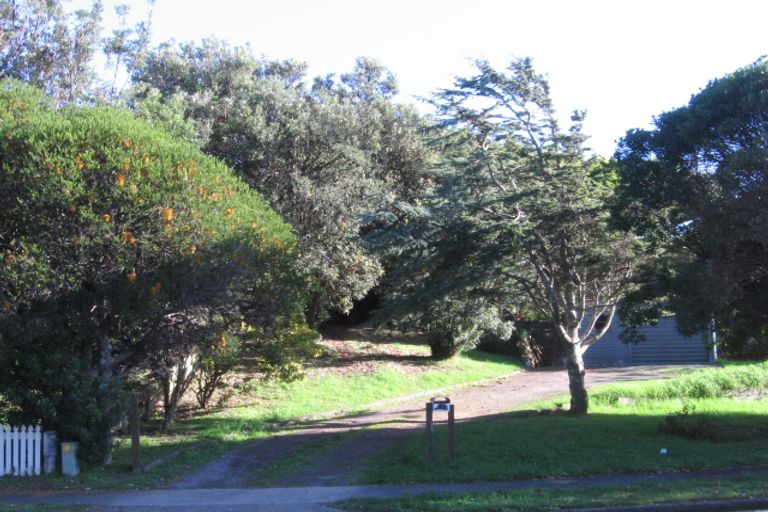 Photo of property in 33 William Street, Waikanae Beach, Waikanae, 5036