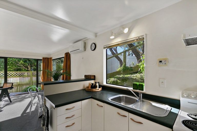 Photo of property in 26b Rhine Street, Island Bay, Wellington, 6023