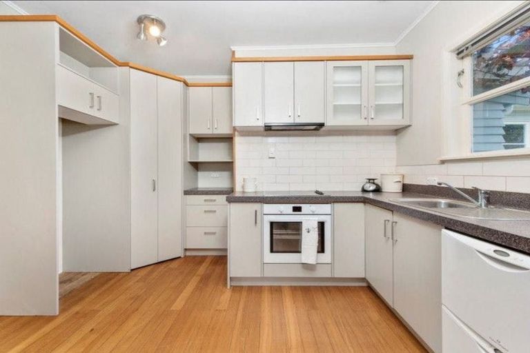 Photo of property in 37 Plunket Terrace, Hamilton East, Hamilton, 3216