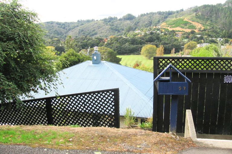 Photo of property in 55 Wyndham Road, Pinehaven, Upper Hutt, 5019