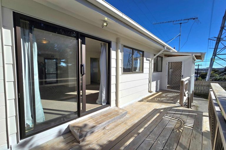 Photo of property in 1/13 Paton Avenue, Te Atatu South, Auckland, 0610